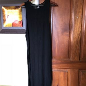 Black short sleeve long tank with side slit